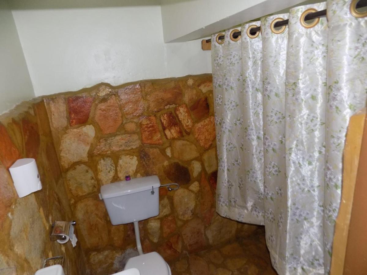 Afro Smile Hotel & Guest House - Τζίντζα Εξωτερικό φωτογραφία