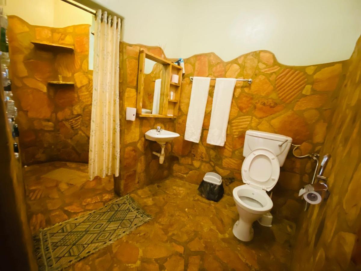 Afro Smile Hotel & Guest House - Τζίντζα Εξωτερικό φωτογραφία