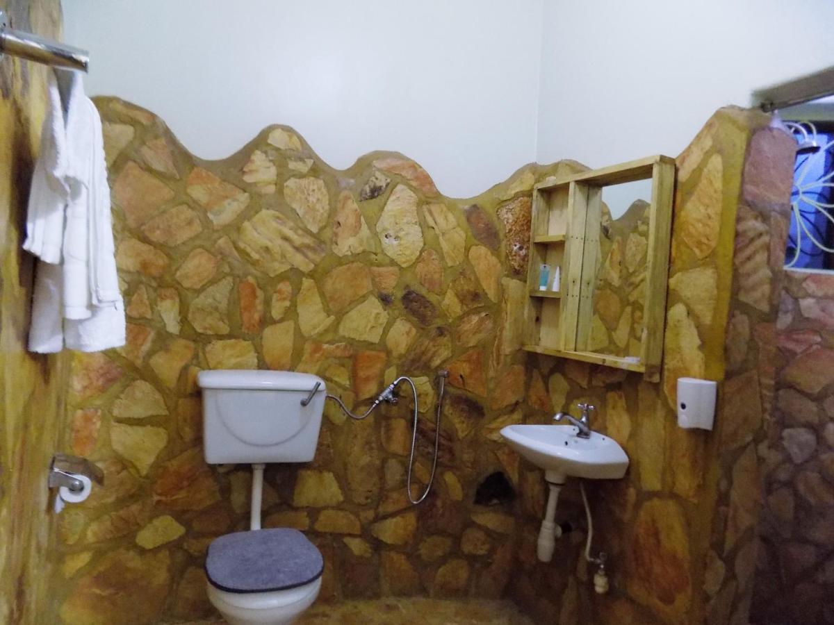 Afro Smile Hotel & Guest House - Τζίντζα Εξωτερικό φωτογραφία