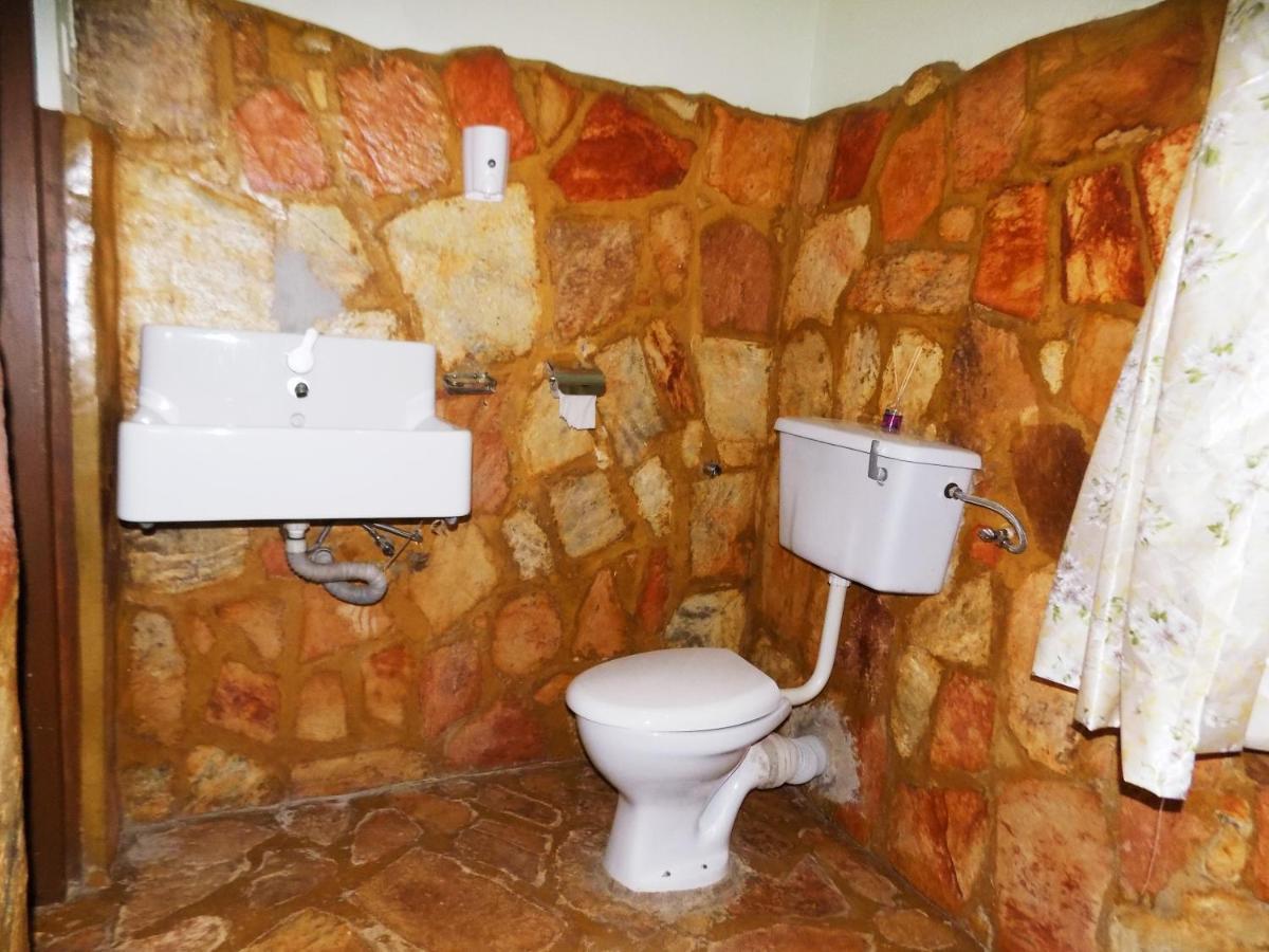 Afro Smile Hotel & Guest House - Τζίντζα Εξωτερικό φωτογραφία