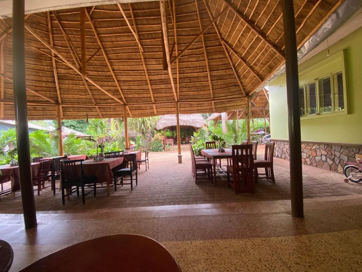 Afro Smile Hotel & Guest House - Τζίντζα Εξωτερικό φωτογραφία