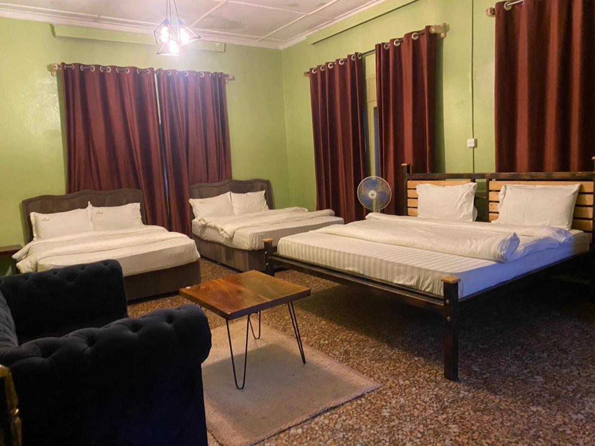 Afro Smile Hotel & Guest House - Τζίντζα Εξωτερικό φωτογραφία